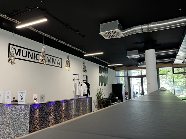 Mittel (105AD7AD-2450-4217-BA12-20C9D2754454)